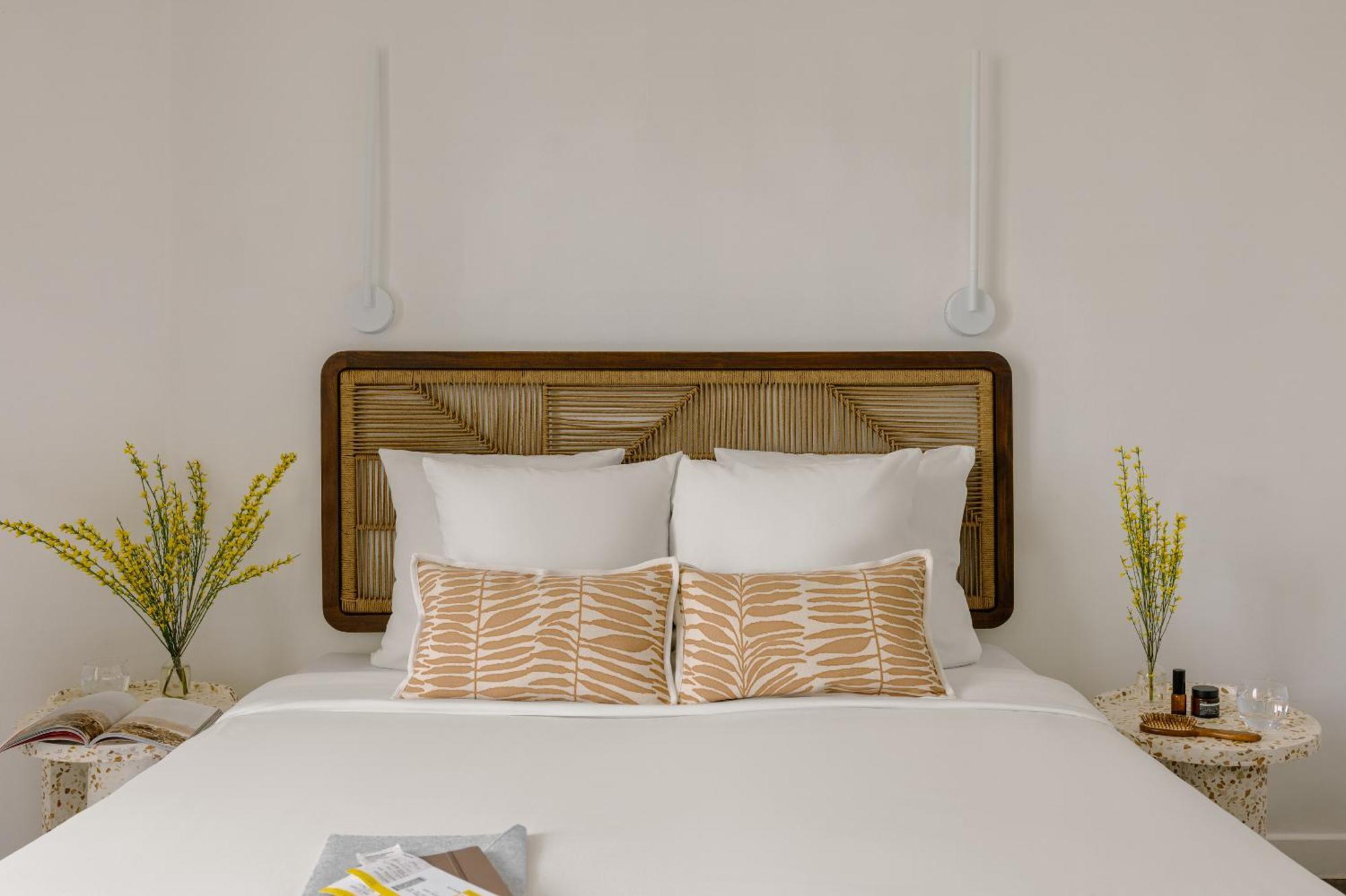 Hotel Yelo Lumiere Powered By Sonder à Cannes Chambre photo
