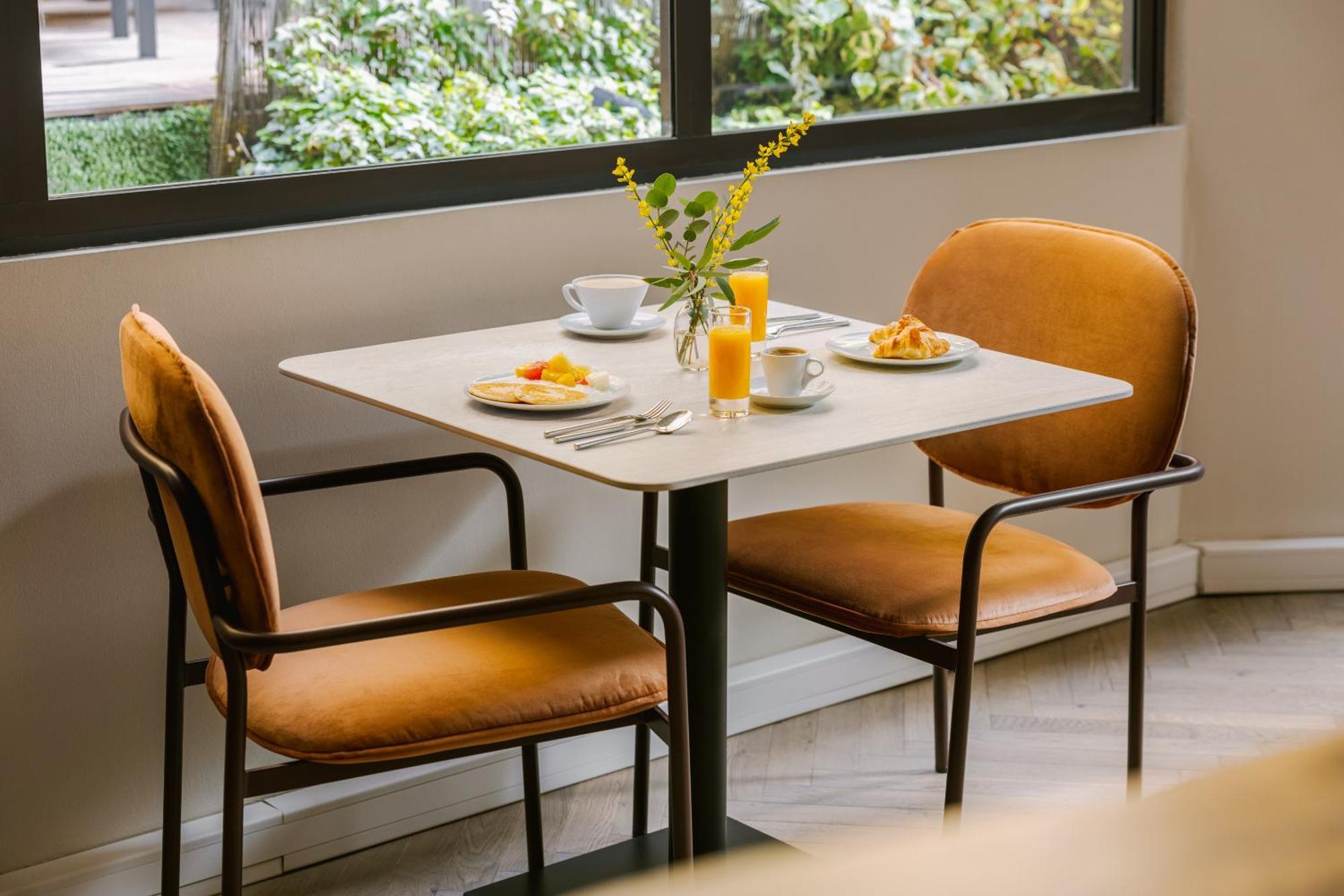 Hotel Yelo Lumiere Powered By Sonder à Cannes Extérieur photo
