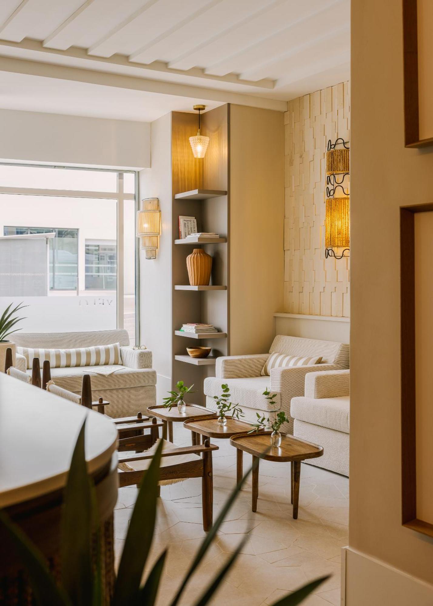 Hotel Yelo Lumiere Powered By Sonder à Cannes Extérieur photo