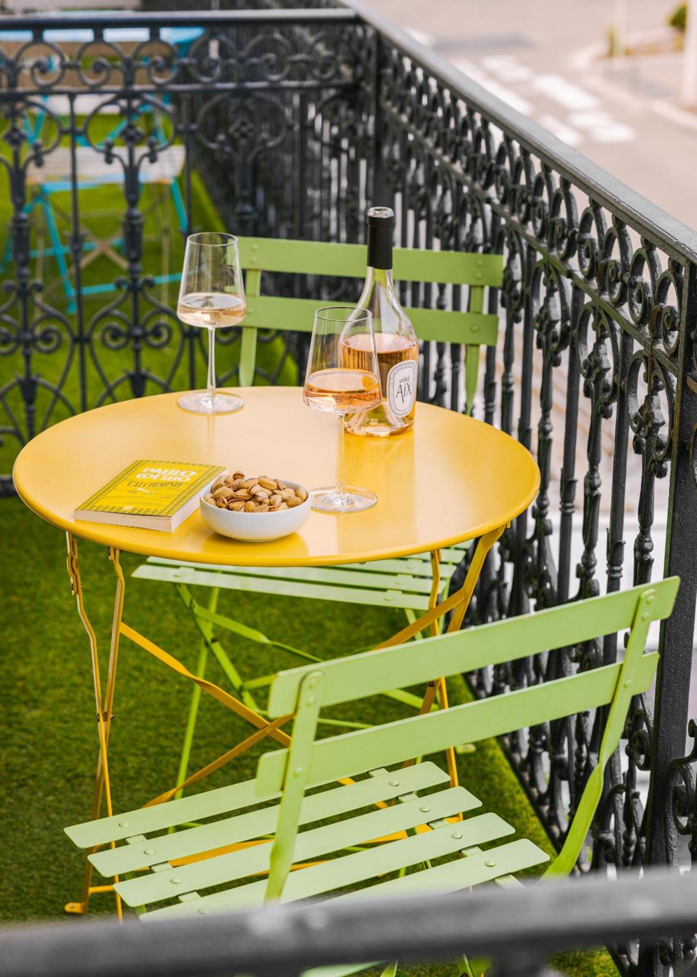Hotel Yelo Lumiere Powered By Sonder à Cannes Extérieur photo